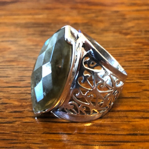 $72  Sterling Silver Estate Ring   Marked SX 925 Thailand  Size 8 open shank. - Picture 3 of 10